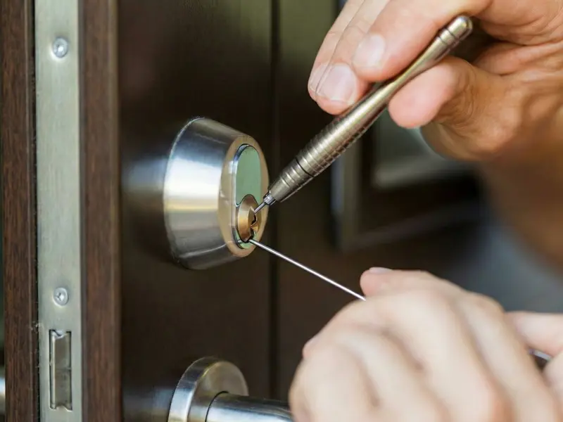 Chaveiro residencial em Ribeirão das Neves – abertura de porta e troca de fechadura